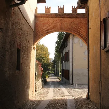 L' Antica Corte Lazzago 아파트 *