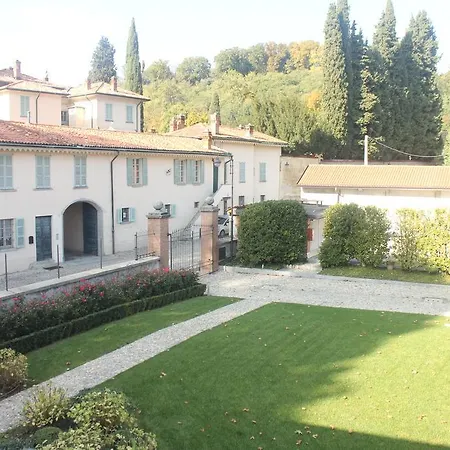 L' Antica Corte Lazzago 아파트 *