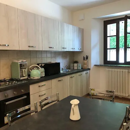 L' Antica Corte Lazzago 아파트 코모